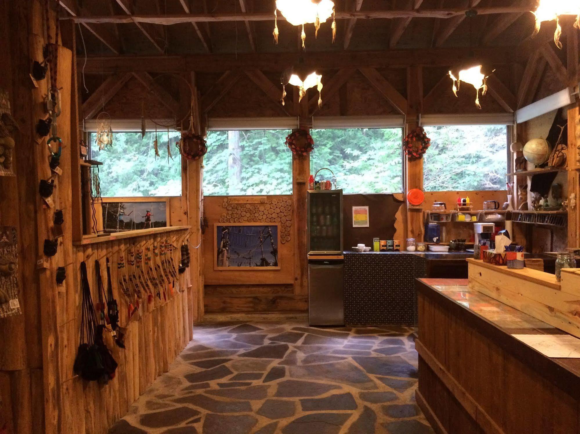 Little Cove Adventures Hotel Тобермори Екстериор снимка